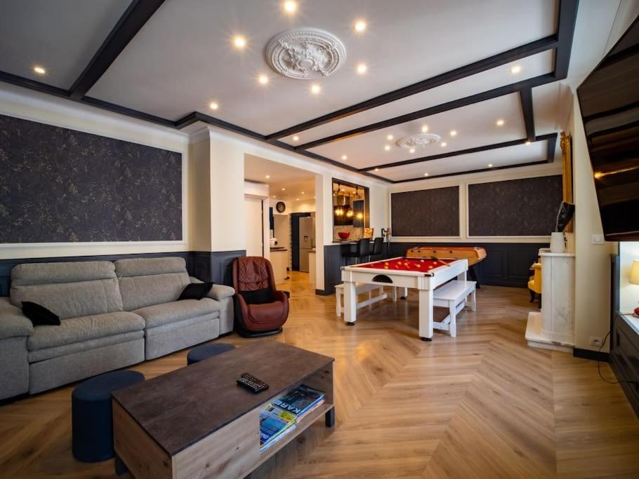 Mega Jeanne D'Arc Billard Baby Foot Logements Insolites 南锡 外观 照片